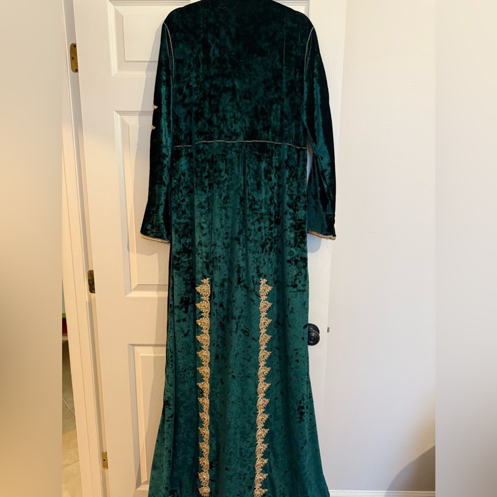 Dark Green/emerald velvet moroccan kaftan with belt - Picture 1 of 3